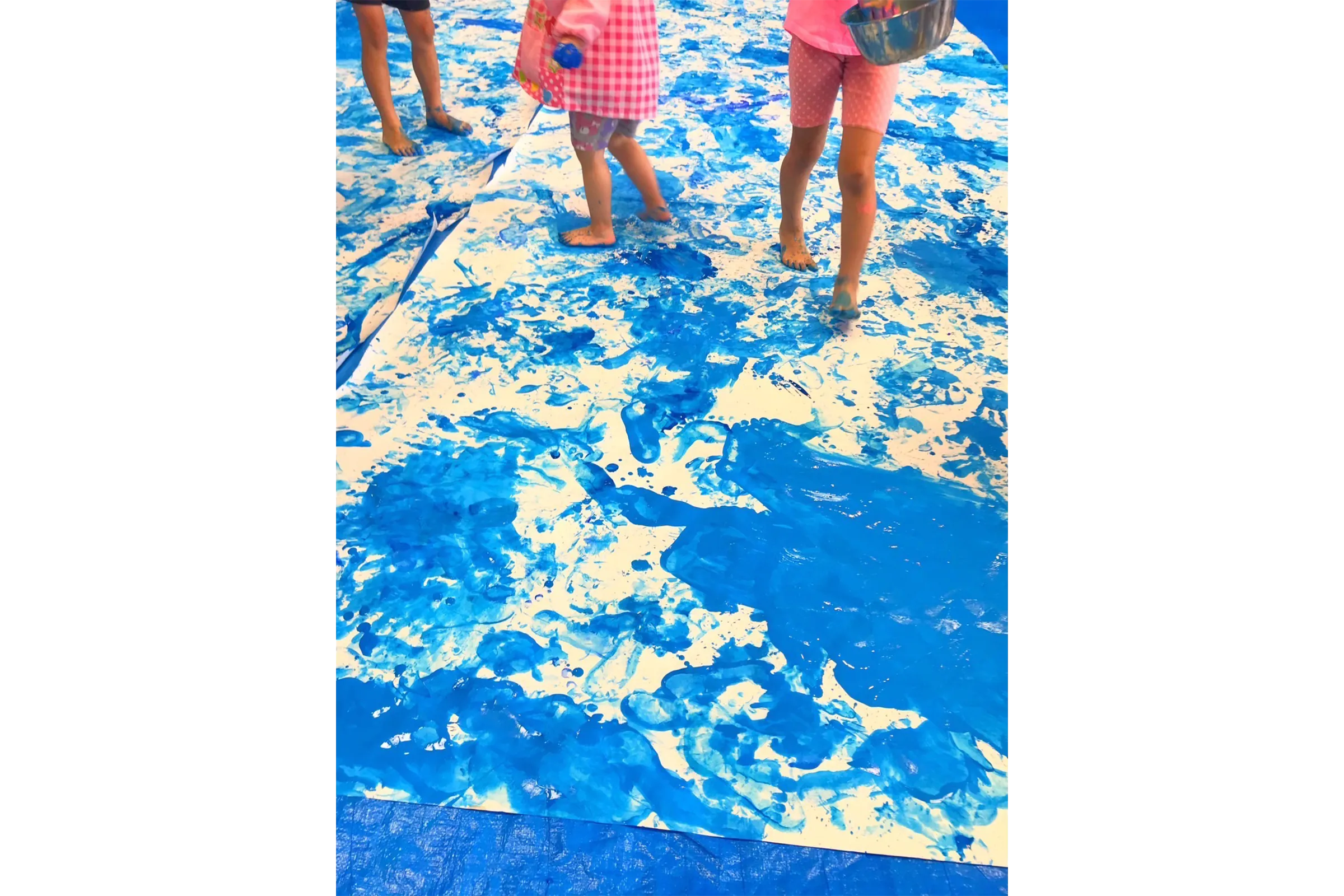 絵かき、色遊び体験