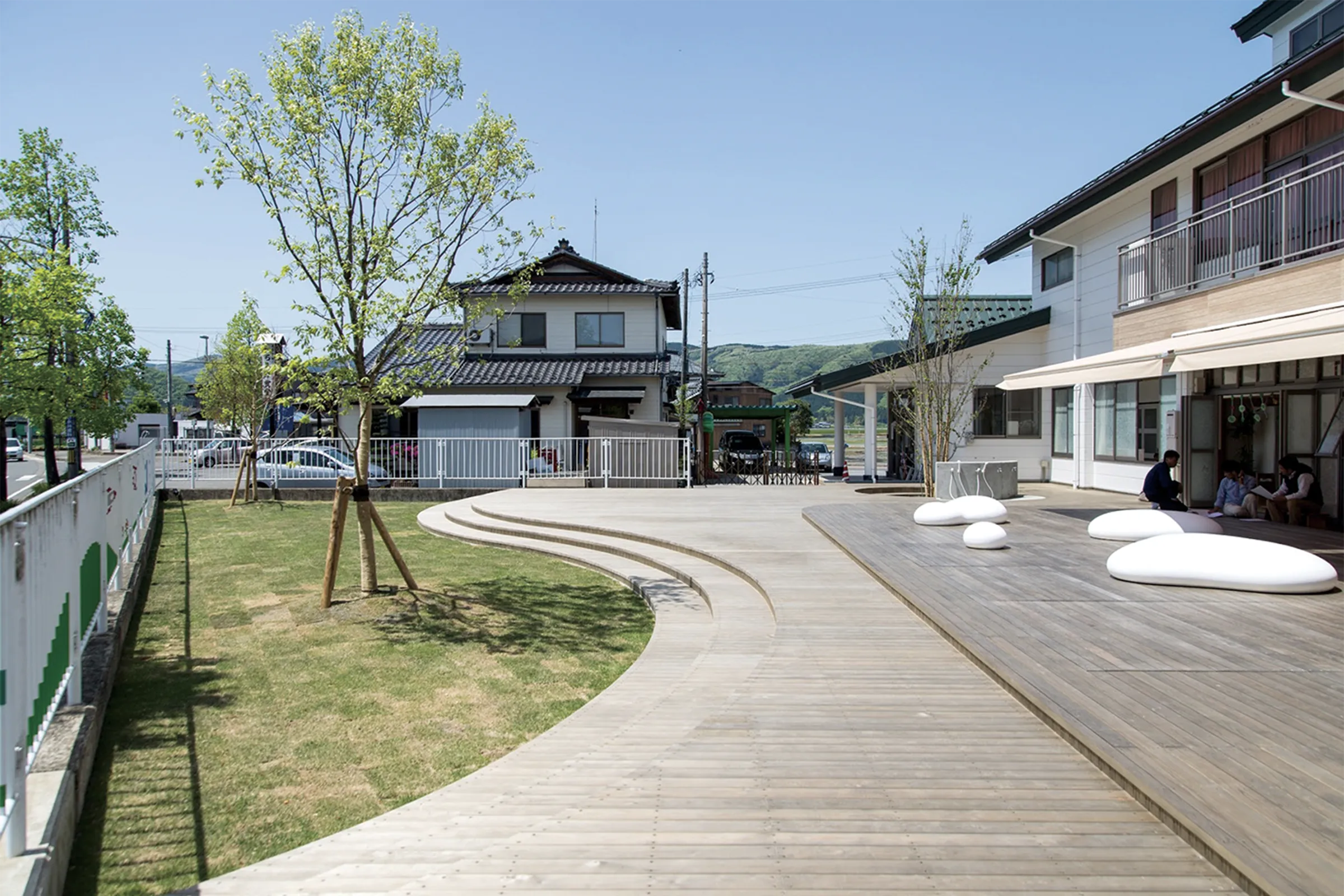 ウッドデッキテラス